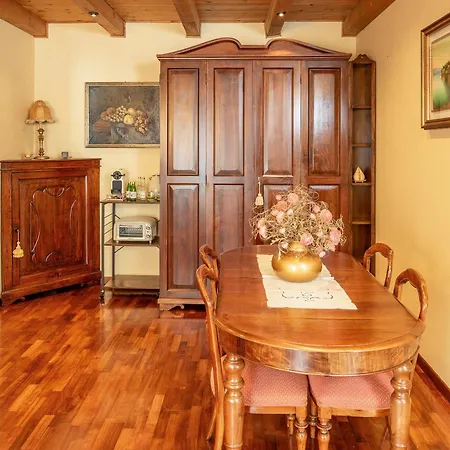 Apartment Manzoni, Center